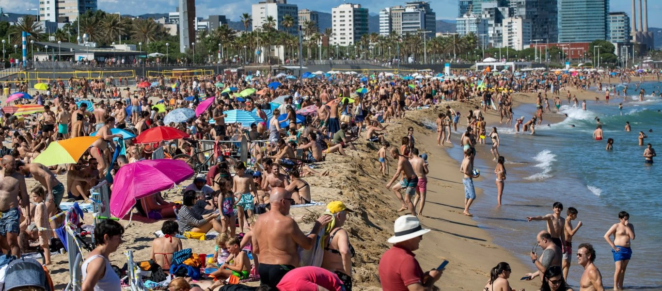 Ισπανία: Χωρίς μοριακό τεστ θα εισέρχονται οι Βρετανοί από τις 20 Μαΐου